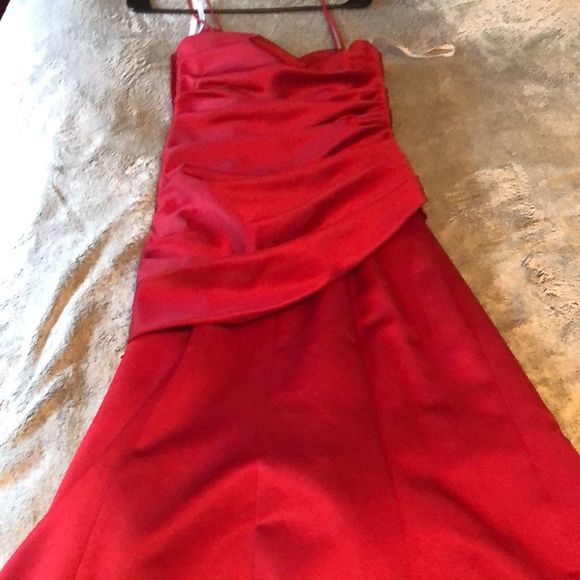 Davids Bridal Style D18293 | Size 8|  Great Condition - Picture 6 of 10